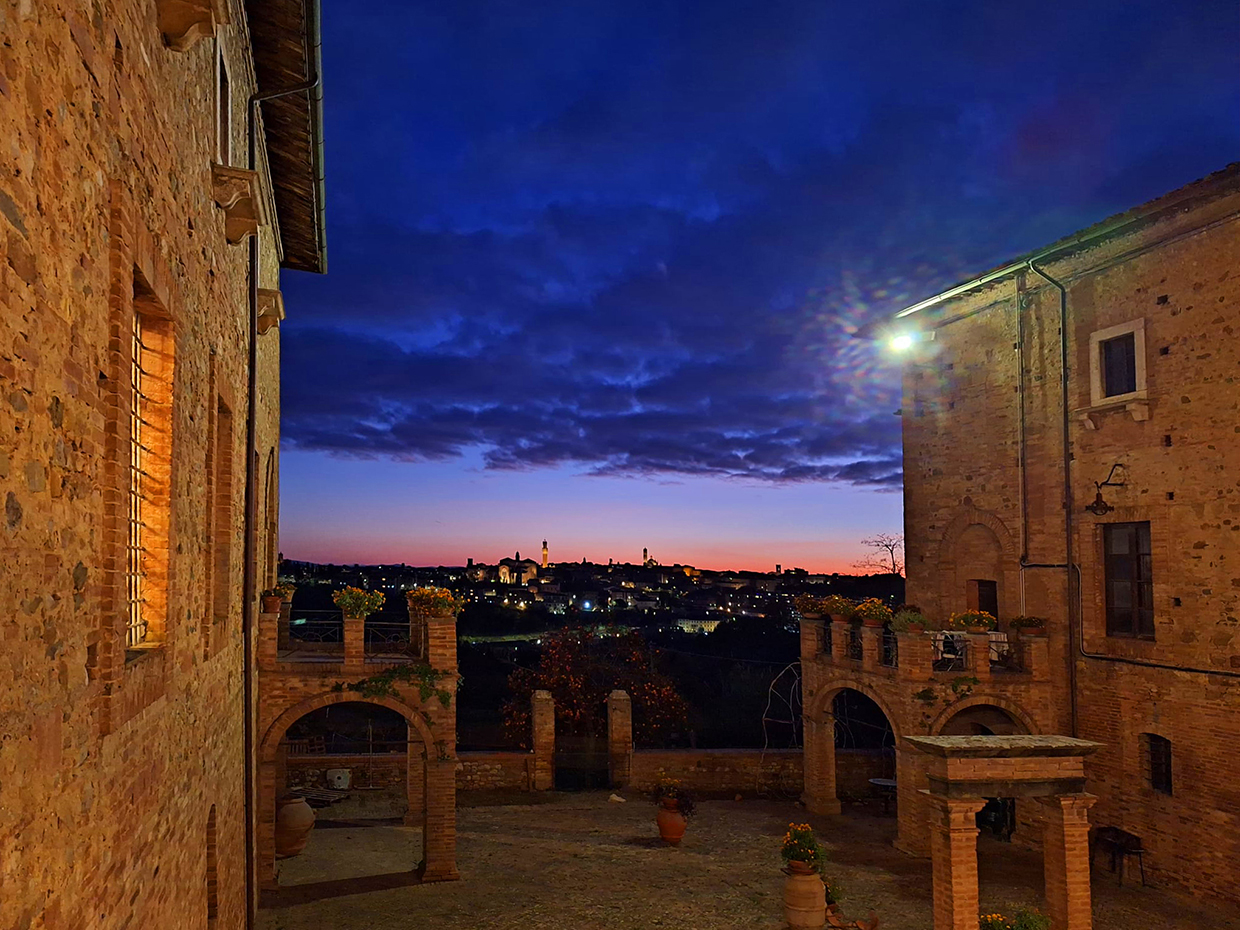 OSSERVANZA CORTILE.jpg